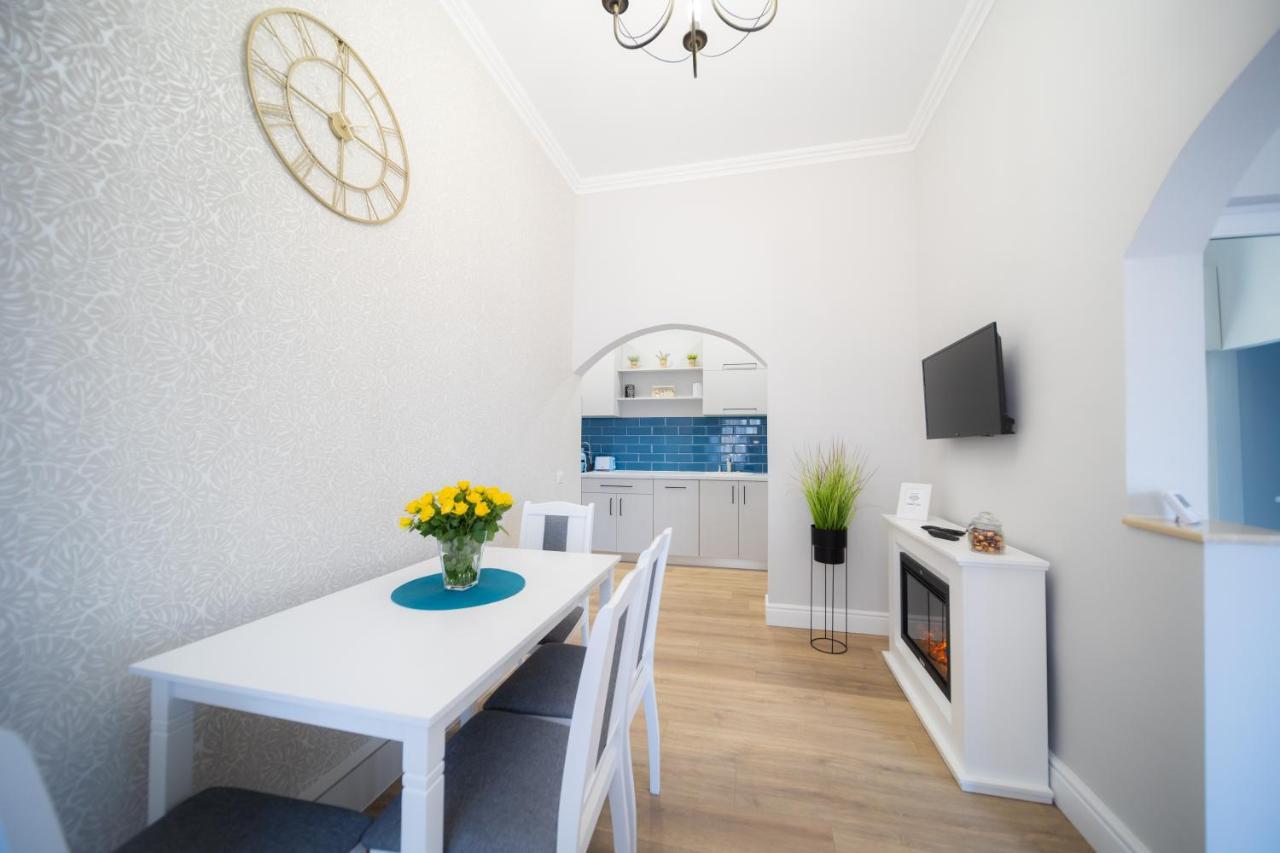 Bluesky Ultra-Central Premium Apartment Oradea Eksteriør billede